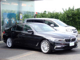 BMW在庫保有台数常時100台以上!ご来店の際はBMW本店(厚木市下荻野140-1)にご来店ください!弊社自慢の全天候型ショールーム!BMW在庫保有台数常時100台以上ございます!