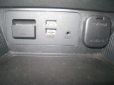 USB・AUX端子