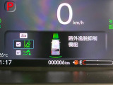 【車線維持支援システム】高速道路走行時、車線からはみ出しそうな時にステアリングを制御。より安心・安全な運転をサポートしてくれます!