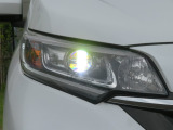 切れにくく明るいLEDヘッドライト装備!