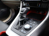 発進時やシフトチェンジ時もストレスなく運転を楽しめます♪