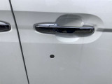 ■□■□■ 万が一のキズヘコミも迅速に対応いたします!! 自社鈑金工場を持っているので、自社で修理いたします!! 仲介料がかからないので安いんです!!  ■□■□■