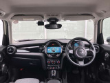 あらかじめ車両本体価格の一部を、据置価格として最終回のお支払い分に設定。月々のお支払いをお手ごろに設定いただけるバリューローンプログラムがご利用いただけます。支払回数は24・36・48・60回から選べます。
