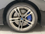 サービスにはドイツ本国と同様に教育と訓練を受け、BMWを知り尽くした「マイスター」が数多く在籍しております。360度による納車前点検整備で、お客様に安心と安全をお届けいたします。