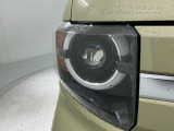LEDヘッドライトは、点灯の瞬間から最大光量を発揮し、突然暗くなるトンネルなどでの安定感を高めます。