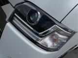 Bi-beam LEDヘッドランプ ロービーム・ハイビーム一体型の高輝度LED 夜間走行時の視認性・対向車などからの被視認性もアップ