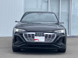 Q8スポーツバック e-tron 55 クワトロ Sライン 4WD 