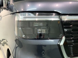 LEDヘッドライトは、点灯の瞬間から最大光量を発揮し、突然暗くなるトンネルなどでの安定感を高めます。