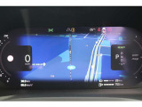 運転席前のディスプレイにはナビゲーションが表示されるので安全に目的地までたどり着くことができます。