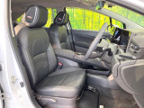 運転席シート廻りは使用感も少なく、良好な状態となっています。前オーナー様が丁寧に使っていたことがよくわかりますね。