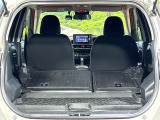 普段のお買い物や通勤、送迎等に十分な荷室スペースを確保しております。セカンドシートを倒すと、大きな荷物の積載も可能です♪