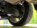お車を安心してお乗りいただく為には、足回りの定期点検が欠かせません。サービスサポート(有償保証)では無料点検もご提供しており、安心のカーライフをお過ごしいただけるサポート体制が整っています。