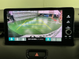 バックモニター付きで、車庫入れやバック時の後方確認をサポート。