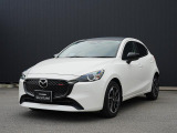 世界統一名称の『MAZDA2』となったコンパクト。「Be a Driver」のスローガンのもと、最適なドライビングポジションを提供できる室内空間と思い通りの走行性能を持った、クラスを超えたお車です!