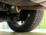 お車を安心してお乗りいただく為には、足回りの定期点検が欠かせません。サービスサポート(有償保証)では無料点検もご提供しており、安心のカーライフをお過ごしいただけるサポート体制が整っています。