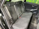コンパクトカーですが、セカンドシートは十分な広さがあり快適にお乗りいただけます♪シートを倒して大きな荷物を積んだりと、用途の幅が広い1台です。
