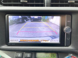 【バックカメラ】駐車時に後方がリアルタイム映像で確認できます。大型商業施設や立体駐車場での駐車時や、夜間のバック時に大活躍!運転スキルに関わらず、今や必須となった装備のひとつです!