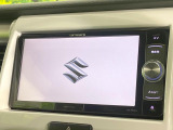 【純正ナビ】人気の純正ナビを装備しております。ナビの使いやすさはもちろん、オーディオ機能も充実!キャンプや旅行はもちろん、通勤や買い物など普段のドライブも楽しくなるはず♪