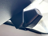 【ドライブレコーダー】ドライブレコーダー装備!走行中はもちろん、あおり運転や事故に遭遇した際、映像で記録し、万一のリスクに備えます。※記録用SDカードはお客様ご自身でご準備いただく必要があります。