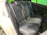 後部座席も気になるようなキズ・汚れやへたり等、大きなダメージはなく、良好な状態です。