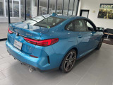 【ご納車後について】遠方のお客様はお住まいのエリアのBMWサービス工場にてメンテナンスを受けて頂けます。現地BMWへのお取次ぎなどもさせて頂きますのでご安心下さい。