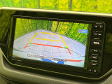 【バックカメラ】駐車時に後方がリアルタイム映像で確認できます。大型商業施設や立体駐車場での駐車時や、夜間のバック時に大活躍!運転スキルに関わらず、今や必須となった装備のひとつです!