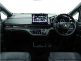 ◆視界広々で非常に運転しやすくロングドライブでも疲れを感じさせないすっきりとまとまったインパネ周りです。