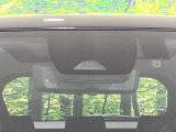 【トヨタセーフティセンス】走行中に前方の車両等を認識し、衝突しそうな時は警報とブレーキで衝突回避と被害軽減をアシスト。より安全にドライブをお楽しみいただけます。