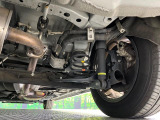 お車を安心してお乗りいただく為には、足回りの定期点検が欠かせません。サービスサポート(有償保証)では無料点検もご提供しており、安心のカーライフをお過ごしいただけるサポート体制が整っています。