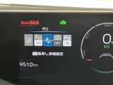 衝突回避ブレーキ機能&車線逸脱警報機能が付いています。