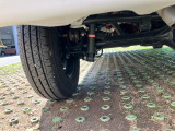車検整備付メンテナンスパックの整備内容は・エンジンオイル・オイルフィルター・冷却水交換、ブレーキ分解、清掃、給油、調整作業、下回り洗浄作業が含まれております。車検にかかる法定費用は別途頂戴致します。