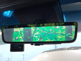 【デジタルインナーミラー】後席の大きな荷物や同乗者で後方が確認しづらい時でも安心!カメラが撮影した車両後方の映像をルームミラー内に表示。クリアな視界で状況の確認が可能です!
