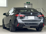 この度は弊社認定中古車をご覧いただき誠にありがとうございます。弊社はBMW 正規ディーラーですので遠方のお客様も安心してご購入下さい。ご不明な点がございましたらお気軽にお申し付けください。