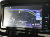 純正ナビを装備。タッチパネル式で使いやすく、お出かけもラクラクです。