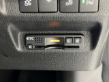 ETC付。高速道路の料金所はキャッシュレスで通過です。サービスエリア等にあるスマートインターの出入りも利用可能でとっても便利。ご納車後すぐにお使い頂けるようセットアップしてのお渡しとなります。