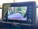 【バックカメラ】駐車時に後方がリアルタイム映像で確認できます。大型商業施設や立体駐車場での駐車時や、夜間のバック時に大活躍!運転スキルに関わらず、今や必須となった装備のひとつです!