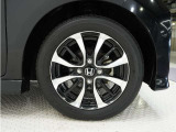 ◆純正アルミホイール装着車◆これで足元まわりも、おしゃれにきまります!