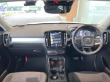 XC40 B4 モメンタム 
