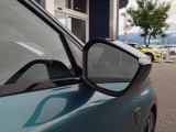 サイドミラーには後方のお車をおしらせ機能も!