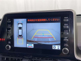 バックモニター付なので後退時に後方が見えるので安心。 車は構造上、死角がたくさんなので万が一を考えると必須ですね。 あくまで補助の為の装備、バックは目視で確認する事が重要ですよ。