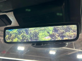 【デジタルインナーミラー】後席の大きな荷物や同乗者で後方が確認しづらい時でも安心!カメラが撮影した車両後方の映像をルームミラー内に表示。クリアな視界で状況の確認が可能です!