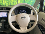 インテリアに合わせたデザインのステアリングは、運転される方のことも考え、運転しやすい形状、大きさです。是非一度、実際に触ってお確かめください。