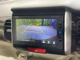 【バックカメラ】駐車時に後方がリアルタイム映像で確認できます。大型商業施設や立体駐車場での駐車時や、夜間のバック時に大活躍!運転スキルに関わらず、今や必須となった装備のひとつです!