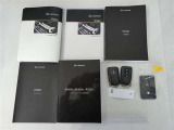取扱説明書、メンテナンスノートが揃っています。スマートキーは、カギを取り出す手間がなく施錠開錠・エンジン始動ができる便利なキーです。