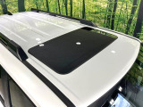 車内の解放感が一気に上がる大型のパノラマルーフ!季節を問わず開放的で快適なドライブをお楽しみいただけます。流通量も少なく希少価値の高い人気の装備です♪