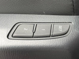 【メモリー機能付きパワーシート】ドライバーごとに設定したシート位置を記憶して、ボタン一つで切り替えできる便利な機能!運転する方が複数名いらっしゃるご家庭におすすめです♪