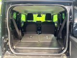 普段のお買い物や通勤、送迎等に十分な荷室スペースを確保しております。セカンドシートを倒すと、大きな荷物の積載も可能です♪