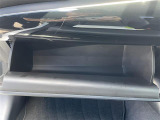 【グローブボックス】大容量のグローブボックスです!!車検証ケース他、日頃使う小物類の収納スペースもたくさんあります!