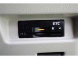 ボイスタイプのETC搭載。高速道路出入口もスマートに通過! 今やマストアイテムですね。納車前には使用できるようにセットアップをさせていただきます。ETCカードの取扱もしておりますのでご相談ください。