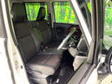 運転席シート廻りは使用感も少なく、良好な状態となっています。丁寧に使われていたことがよくわかりますね。
